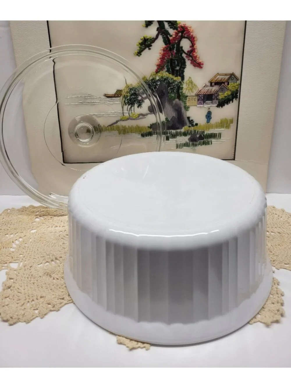 Corningware French White F-1-B Round Casserole w/ Pyrex Lid G-1-C